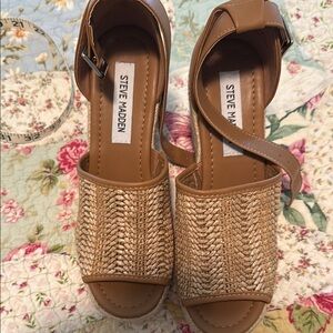 Steve Madden Tan Espadrille Sandals with Woven Design 7.5
